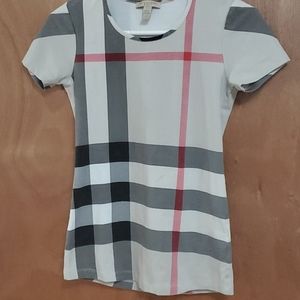 Burberry T-shirt. New without tags